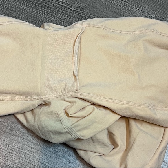 SPANX High Waist Shaper Higher Power Shorts Size Medium - Picture 3 of 6